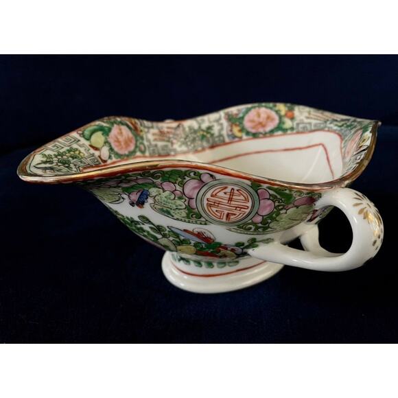 Famille Rose Medallion Gravy Boat with Ladle and Underplate - Picture 11 of 12